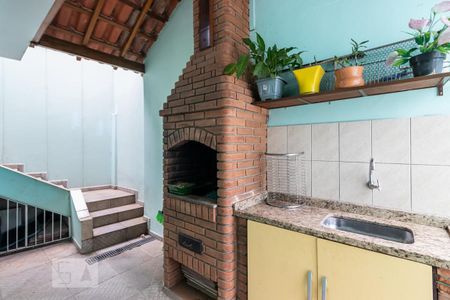 Casa à venda com 240m², 4 quartos e 2 vagasChurrasqueira
