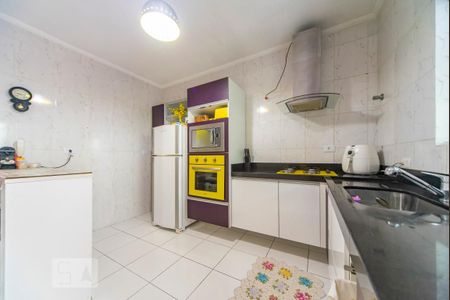 Casa à venda com 90m², 2 quartos e 2 vagasCozinha 