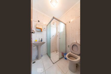 Casa à venda com 90m², 2 quartos e 2 vagasBanheiro do Quarto 1