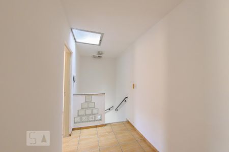 Casa de condomínio para alugar com 70m², 2 quartos e 1 vaga Casa de condomínio para alugar com 70m², 2 quartos e 1 vagaHall social