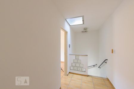Casa de condomínio para alugar com 70m², 2 quartos e 1 vaga Casa de condomínio para alugar com 70m², 2 quartos e 1 vagaHall social