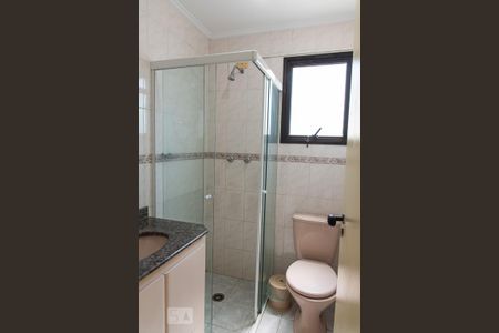 Banheiro de apartamento para alugar com 2 quartos, 55m² em Chácara Inglesa, São Paulo