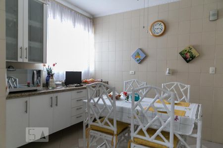 Apartamento para alugar com 270m², 3 quartos e 2 vagasCozinha