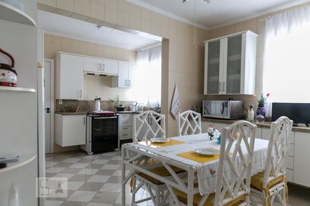 Apartamento para alugar com 270m², 3 quartos e 2 vagasCozinha