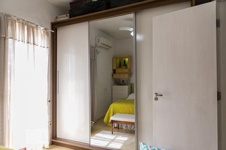 Apartamento para alugar com 270m², 3 quartos e 2 vagasSuíte