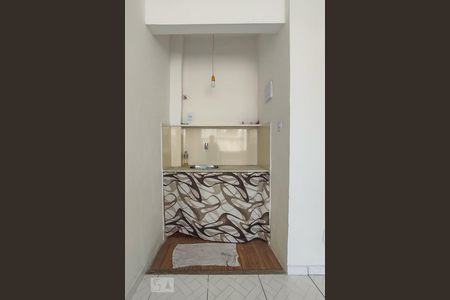 Cozinha de apartamento para alugar com 1 quarto, 20m² em Dois de Julho, Salvador