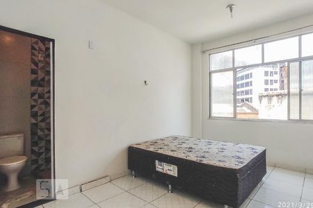 Quarto-sala de apartamento para alugar com 1 quarto, 20m² em Dois de Julho, Salvador