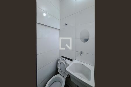 Banheiro de apartamento para alugar com 1 quarto, 20m² em Brás, São Paulo