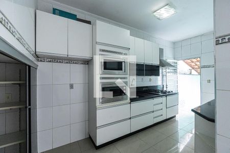 Casa à venda com 243m², 3 quartos e 2 vagasCopa e Cozinha