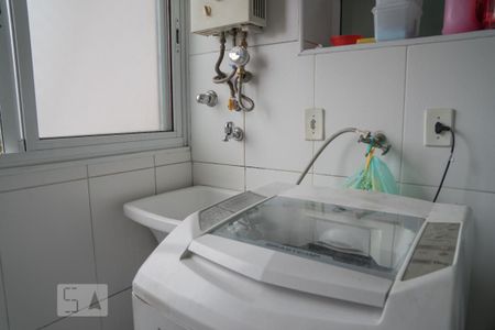 Apartamento à venda com 58m², 3 quartos e 1 vagaÁrea de Serviço