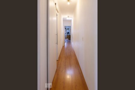 Corredor Interno de casa à venda com 4 quartos, 350m² em Vila Romana, São Paulo