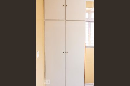 Casa à venda com 350m², 4 quartos e 2 vagasLavanderia