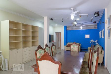 Casa à venda com 350m², 4 quartos e 2 vagasEdícula