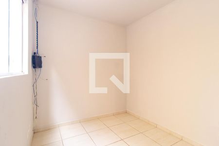 Quarto 2 de casa para alugar com 2 quartos, 54m² em Tatuquara, Curitiba
