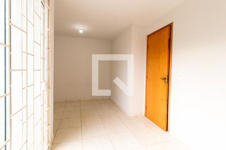 Quarto 1 de casa para alugar com 2 quartos, 54m² em Tatuquara, Curitiba