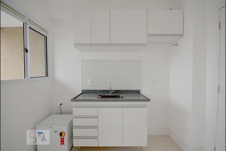 Sala/Cozinha de kitnet/studio à venda com 1 quarto, 27m² em Sé, São Paulo