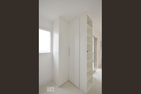 Studio à venda com 27m², 1 quarto e sem vaga Studio à venda com 27m², 1 quarto e sem vagaQuarto