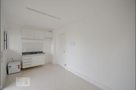 Sala/Cozinha de kitnet/studio à venda com 1 quarto, 27m² em Sé, São Paulo
