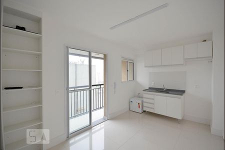Sala/Cozinha de kitnet/studio à venda com 1 quarto, 27m² em Sé, São Paulo