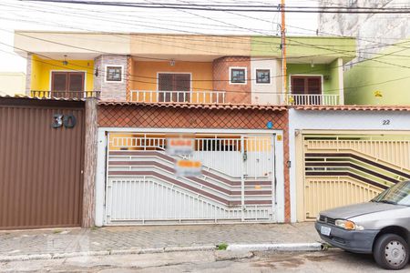 Casa à venda com 120m², 3 quartos e 4 vagasFachada