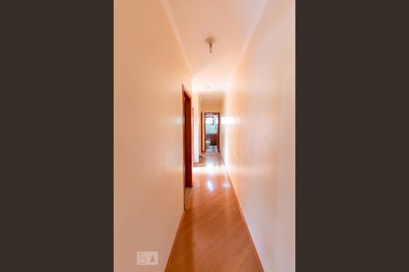 Casa à venda com 120m², 3 quartos e 4 vagasCorredor