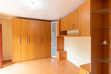 Casa à venda com 120m², 3 quartos e 4 vagasSuíte