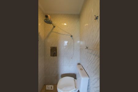 Banheiro de Serviço de casa de condomínio para alugar com 3 quartos, 90m² em Horto Florestal, São Paulo