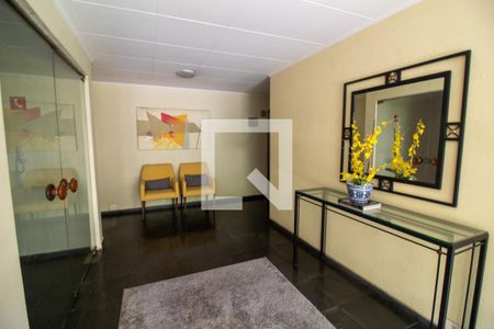 Apartamento para alugar com 90m², 3 quartos e 1 vaga Apartamento para alugar com 90m², 3 quartos e 1 vagaHall social