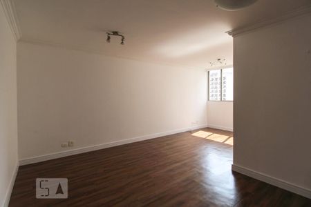 Apartamento à venda com 77m², 2 quartos e 1 vaga Apartamento à venda com 77m², 2 quartos e 1 vagaSala