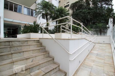 Apartamento à venda com 77m², 2 quartos e 1 vaga Apartamento à venda com 77m², 2 quartos e 1 vagaEntrada