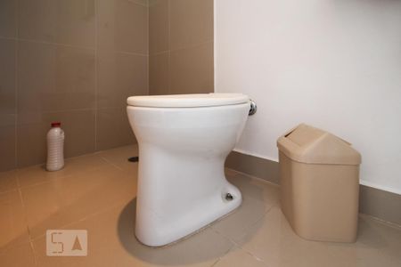 Apartamento à venda com 77m², 2 quartos e 1 vaga Apartamento à venda com 77m², 2 quartos e 1 vagaBanheiro de Serviço