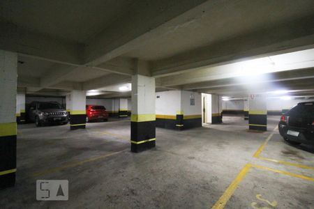 Apartamento à venda com 77m², 2 quartos e 1 vaga