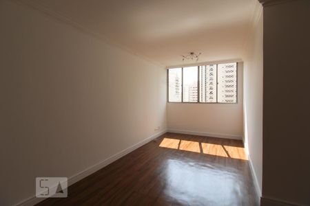 Apartamento à venda com 77m², 2 quartos e 1 vaga Apartamento à venda com 77m², 2 quartos e 1 vagaSala