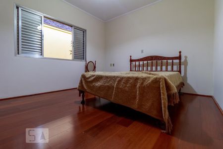 Casa à venda com 281m², 3 quartos e 5 vagas Casa à venda com 281m², 3 quartos e 5 vagasSuíte