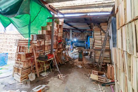 Casa à venda com 281m², 3 quartos e 5 vagas Casa à venda com 281m², 3 quartos e 5 vagasGalpão