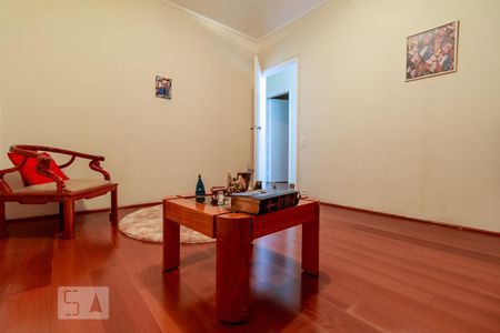 Casa à venda com 281m², 3 quartos e 5 vagas Casa à venda com 281m², 3 quartos e 5 vagasQuarto 1