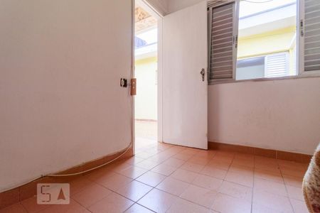 Casa à venda com 281m², 3 quartos e 5 vagas Casa à venda com 281m², 3 quartos e 5 vagasQuarto de Serviço