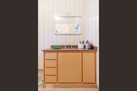 Casa à venda com 281m², 3 quartos e 5 vagas Casa à venda com 281m², 3 quartos e 5 vagasBanheiro