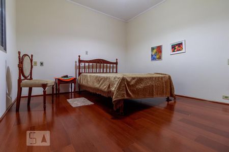 Casa à venda com 281m², 3 quartos e 5 vagas Casa à venda com 281m², 3 quartos e 5 vagasSuíte