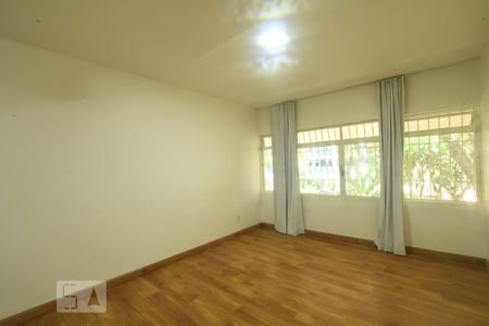 Quarto de apartamento para alugar com 1 quarto, 30m² em Asa Norte, Brasília