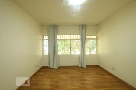Quarto de apartamento para alugar com 1 quarto, 30m² em Asa Norte, Brasília