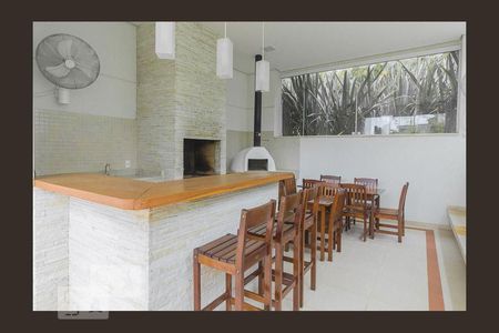 Apartamento à venda com 67m², 2 quartos e 1 vagaChurrasqueira