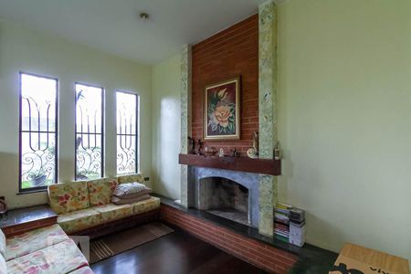 Sala de lareira de casa à venda com 4 quartos, 570m² em Parque dos Passaros, São Bernardo do Campo
