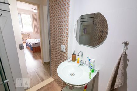 Apartamento à venda com 60m², 2 quartos e 1 vagaBanheiro 2