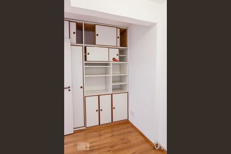 Apartamento para alugar com 100m², 3 quartos e 1 vagaSuite