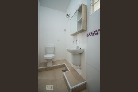 Apartamento para alugar com 55m², 1 quarto e sem vaga Apartamento para alugar com 55m², 1 quarto e sem vagaBanheiro da Suíte