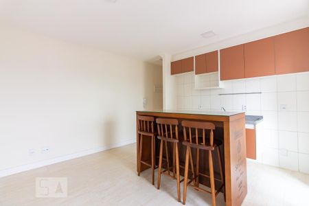 Sala de apartamento para alugar com 2 quartos, 43m² em Km 18, Osasco