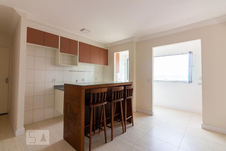 Sala de apartamento para alugar com 2 quartos, 43m² em Km 18, Osasco
