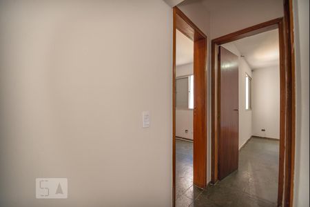 Corredor de apartamento para alugar com 2 quartos, 54m² em Setor Bueno, Goiânia