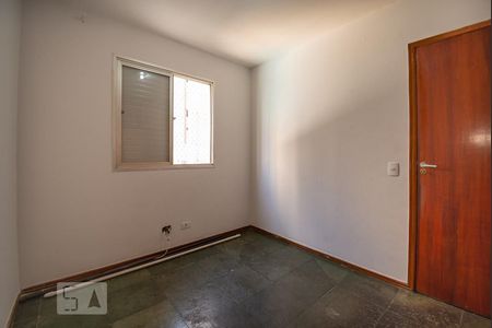 Quarto 1 de apartamento para alugar com 2 quartos, 54m² em Setor Bueno, Goiânia